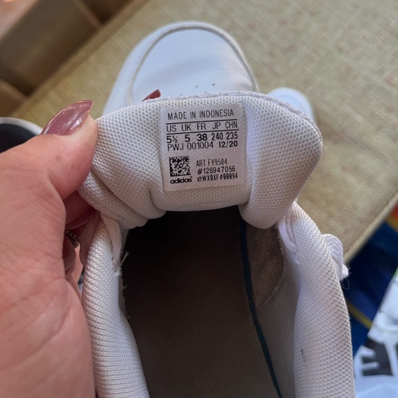 Adidas Men’s Breaknet All White Sleek Tennis Shoe Sneaker Size 5.5 - Picture 5 of 6